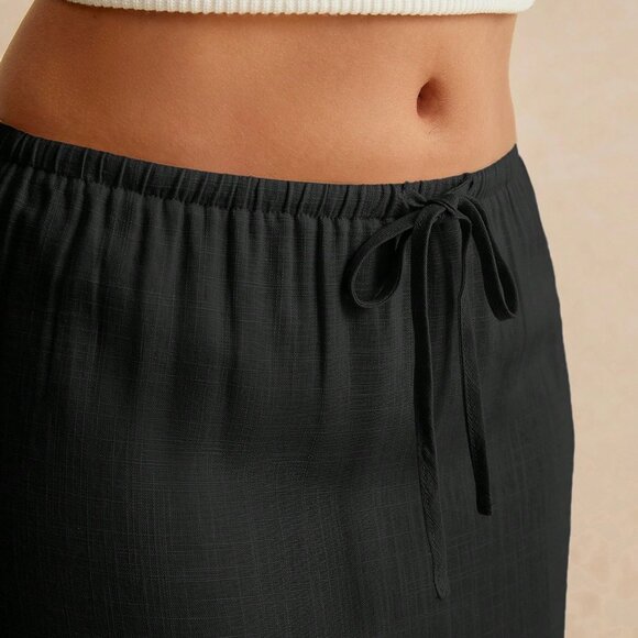 Black Casual Women's Minimalist Drawstring Skirt - Picture 5 of 5